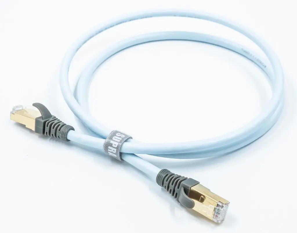 SUPRA CAT 8 STP FRHF PATCH 40 Gb/s netwerkkabel RJ45 connectoren met koperen geleiders 8x0,13mm2 AWG 26 vanaf 0,5 meter