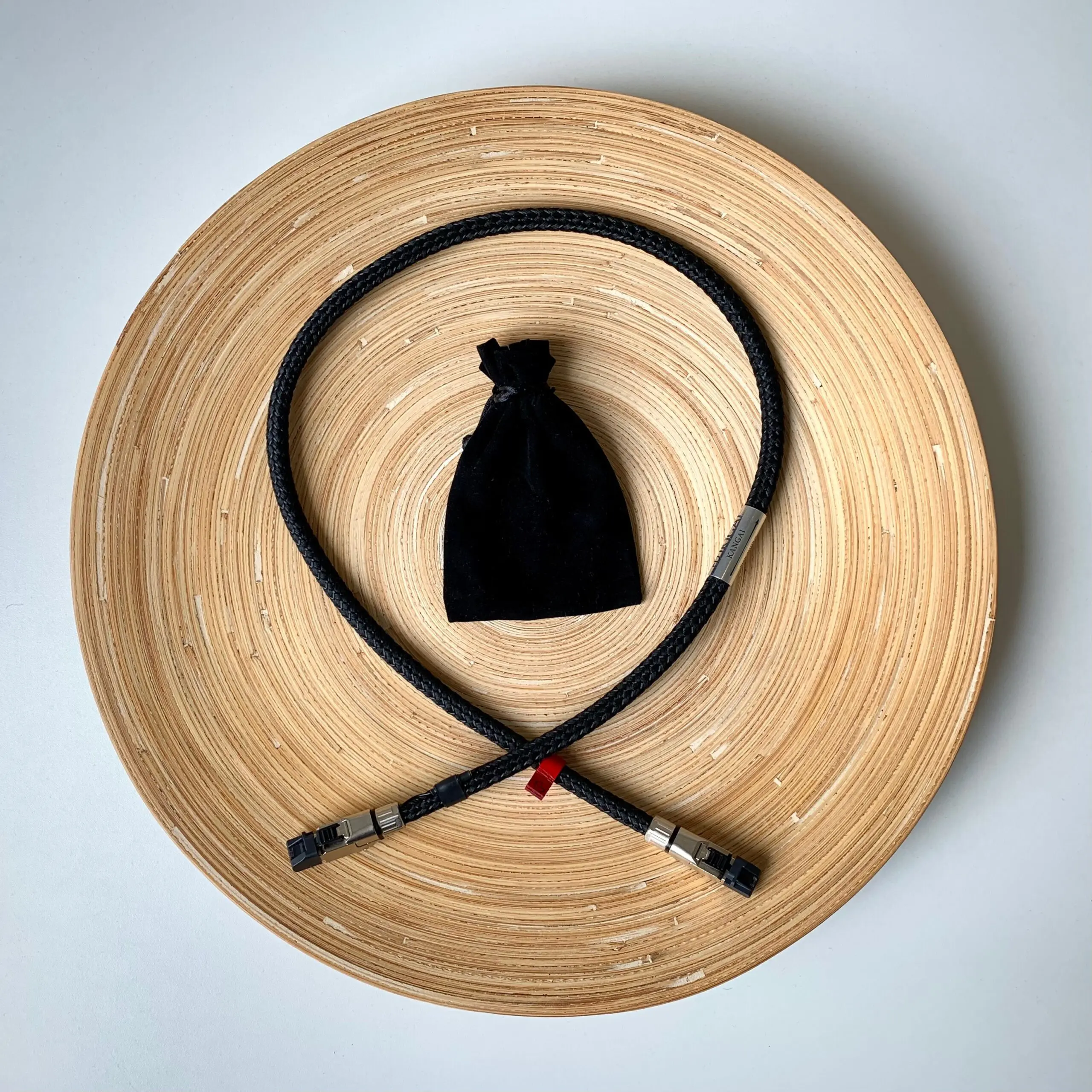 IKIGAI Audio KANGAI 100Mbit ethernetkabel met 4 puur zilveren 5N en 24-karaats gouden monokristal geleiders 4 verschillende EMI/RFI afschermingen en aardingssysteem vanaf 1,0 meter - Afbeelding 2