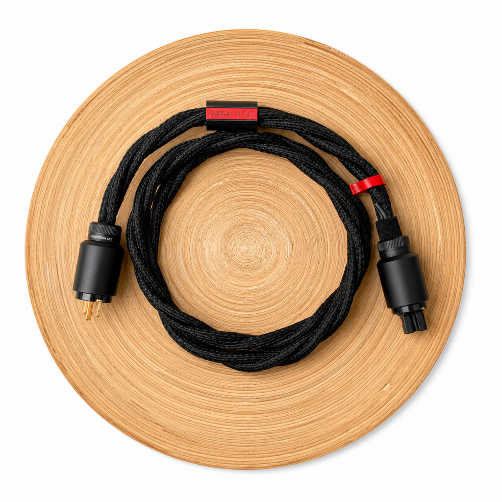 IKIGAI Audio KINZAN Referentieklasse voedingskabel gepatenteerde puur zilveren 5N en 24K gouden geleiders IEC C15 -  C19