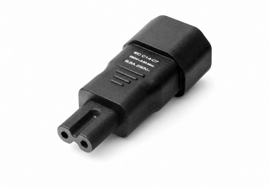 Gigawatt IEC C7 naar IEC C13/C15 verloopadapter voor powercords